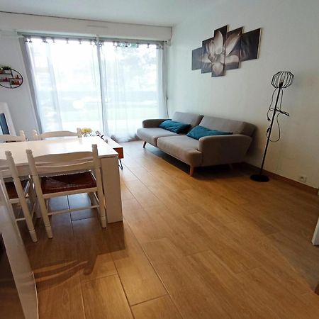Simplistic Holiday Home In Grandcamp With Garden Esterno foto