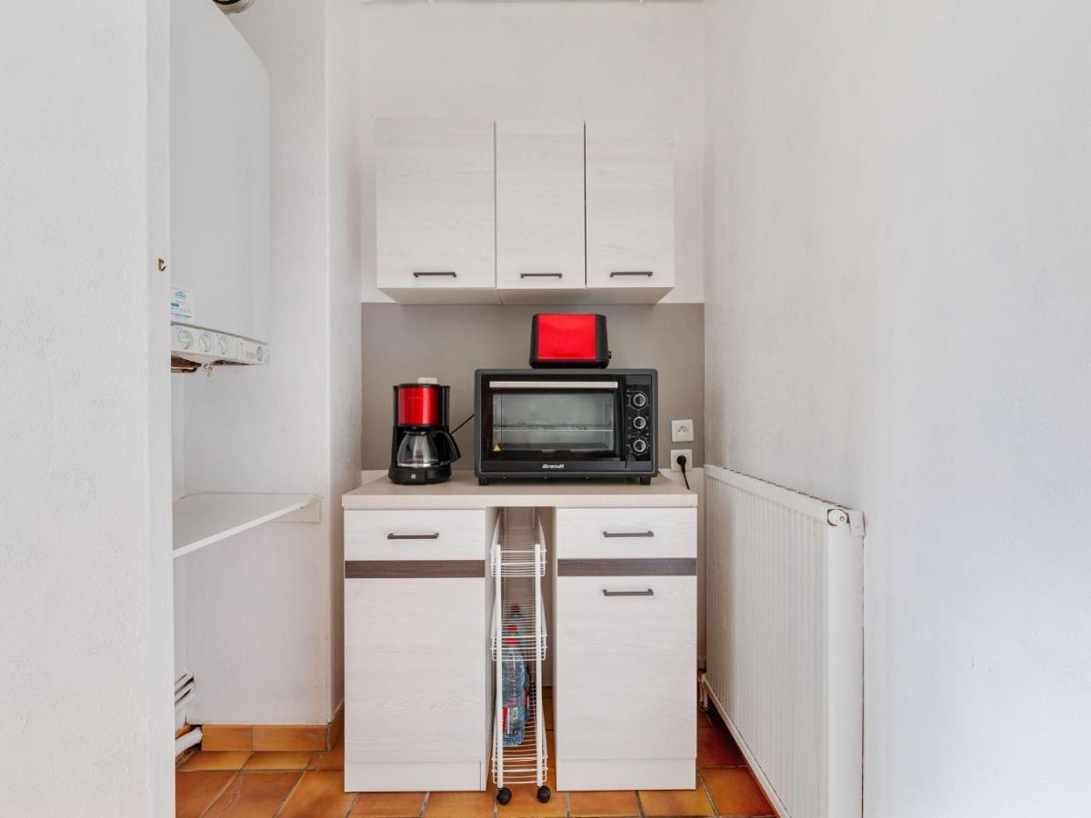 Simplistic Holiday Home In Grandcamp With Garden Esterno foto